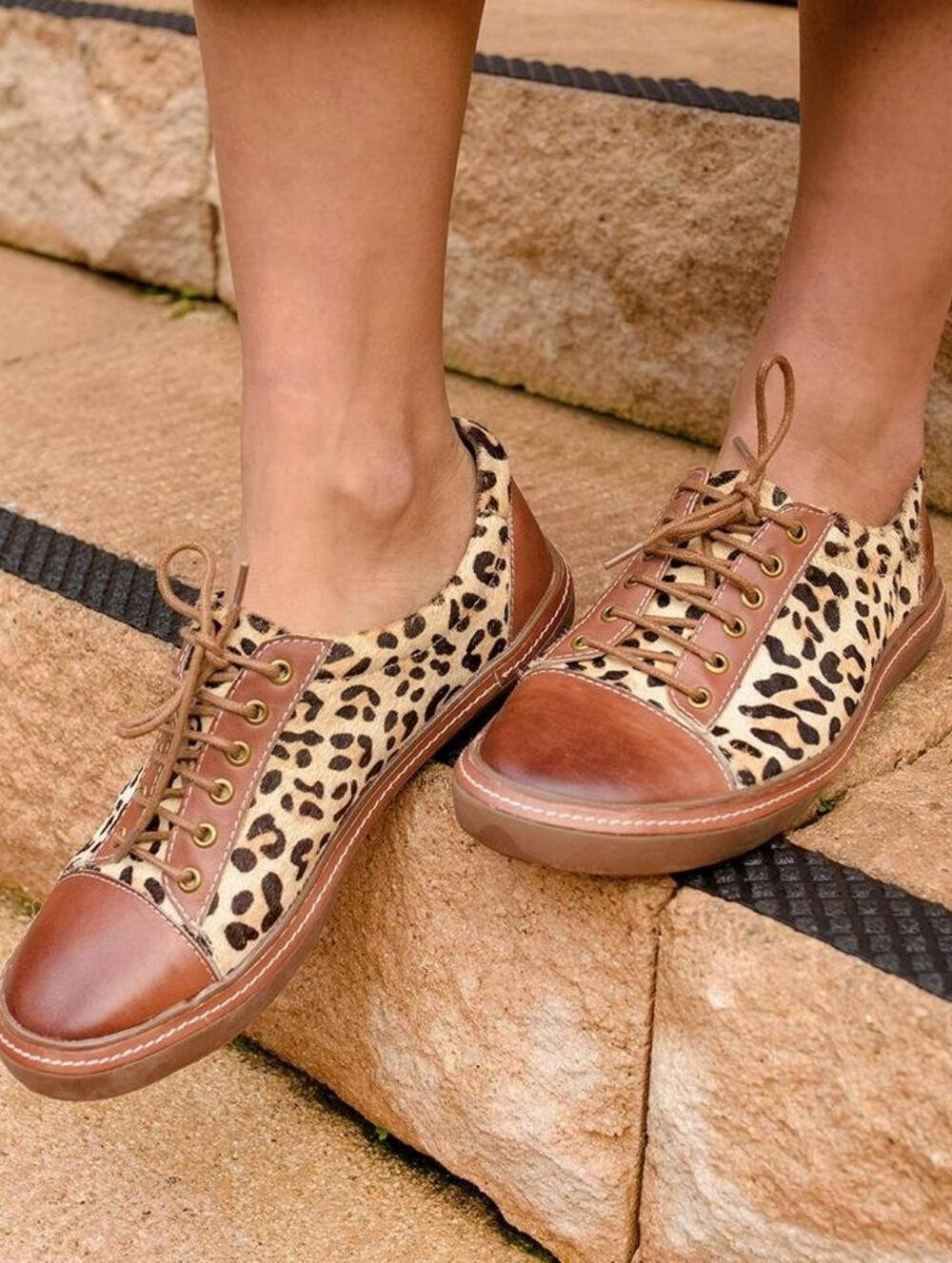 L’Artiste Libbi by Spring Step Leopard Print Lace Up Shoes Sneakers Size 41